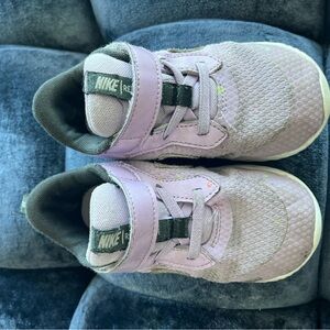 Nike Kids Light Purple Sneakers